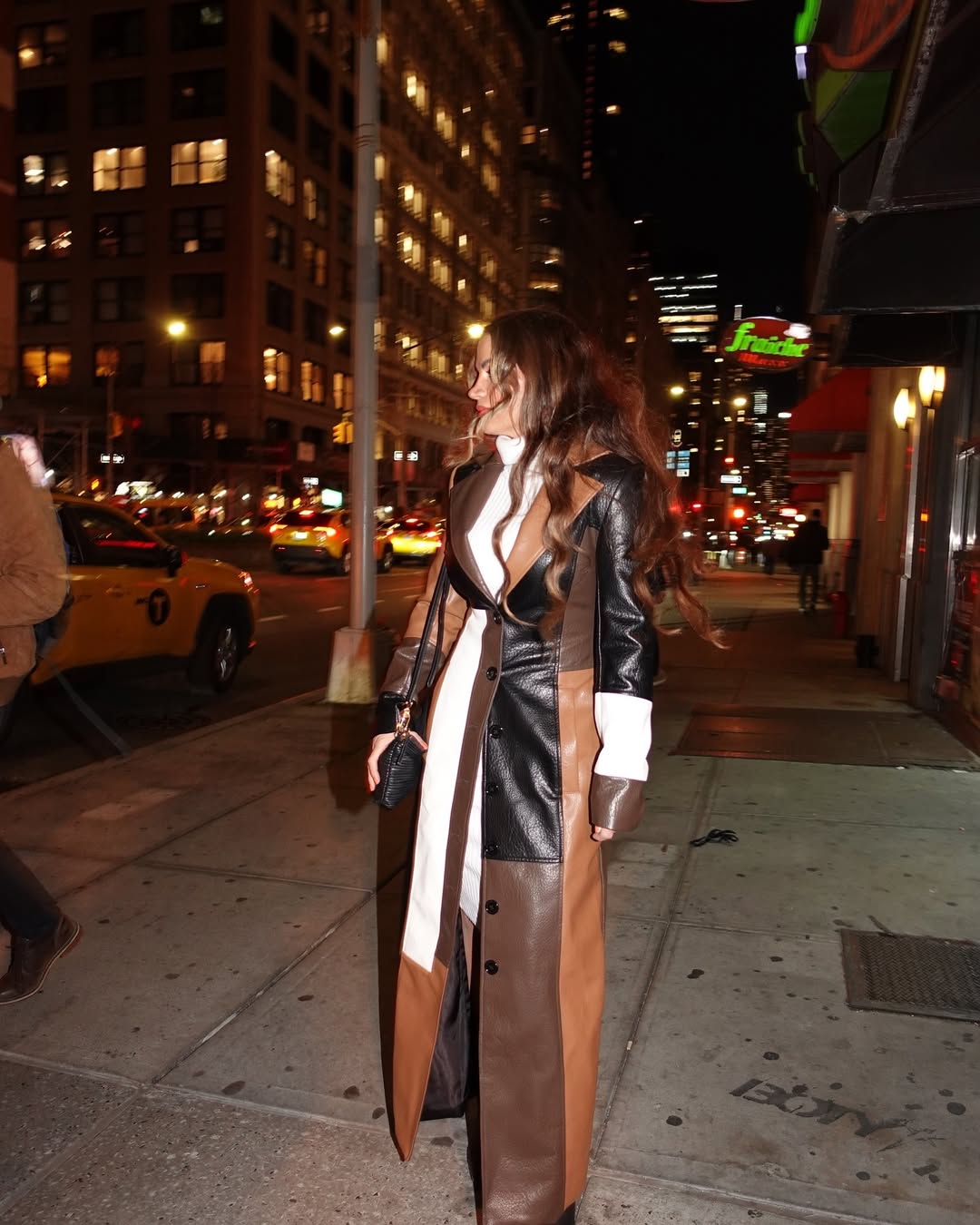 Cobo V neck Leather COAT™